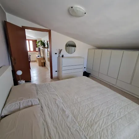 La Mansarda Di Cecco Апартаменты Авеццано